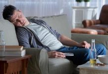 El consumo de alcohol puede inducir a trastornos del sueño